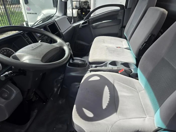 2018 Isuzu NPR - image 12