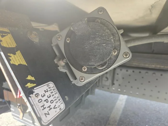 2018 Isuzu NPR - image 11