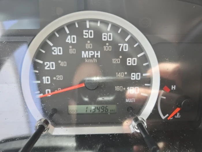 2018 Isuzu NPR - image 13