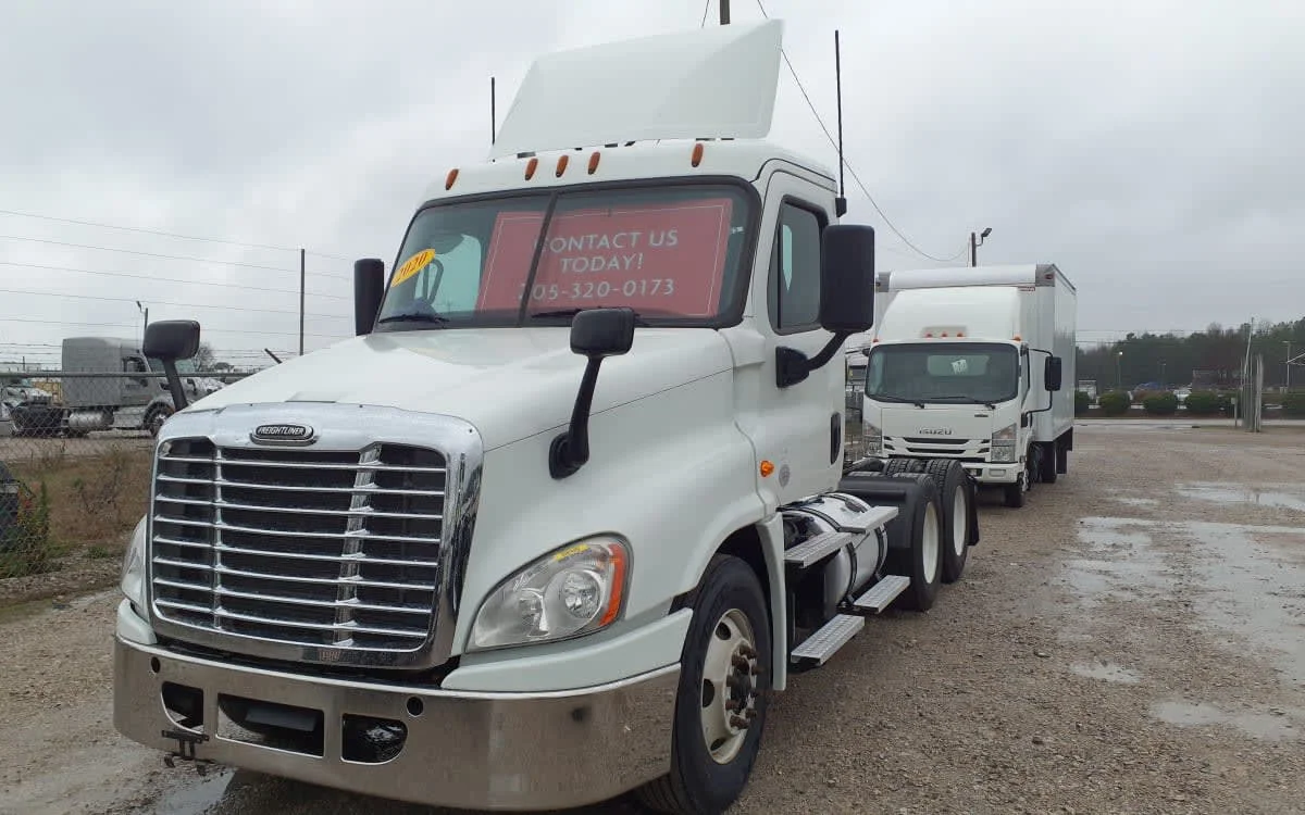 2020 Freightliner Cascadia in Birmingham, AL