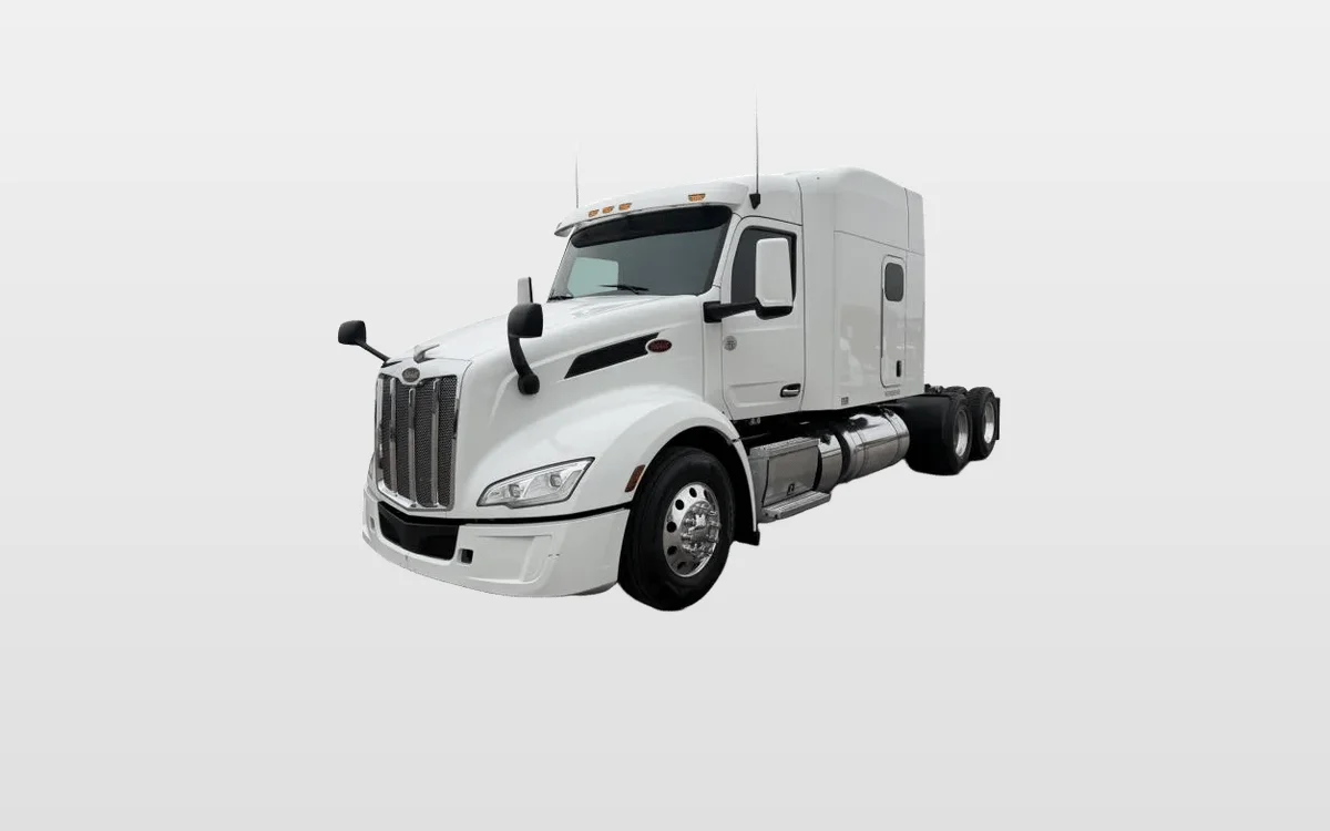 2022 Peterbilt 579 - image 1
