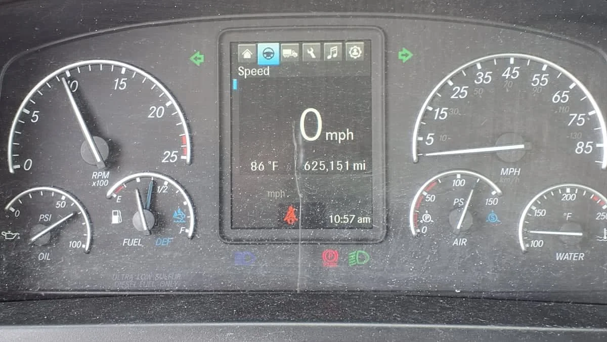 2021 Freightliner Cascadia in Salisbury, MA — photo 10