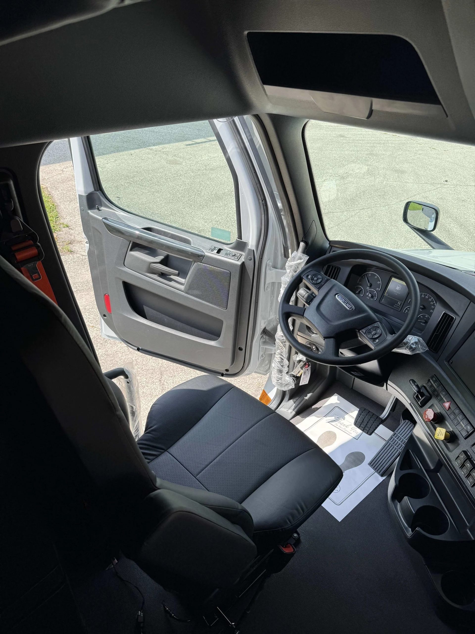 2026 Freightliner Cascadia in Anderson, IN — photo 5