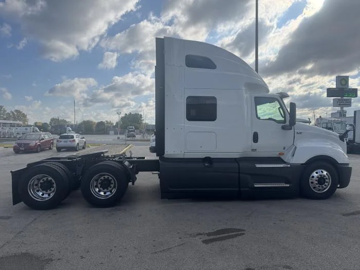 2026 International LT - image 7