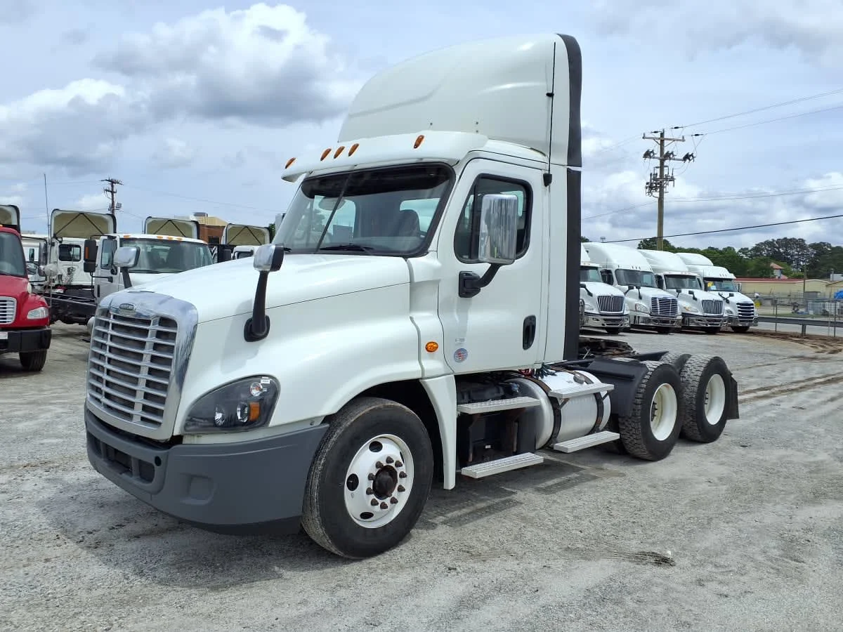 2016 Freightliner Cascadia in Greenville, SC