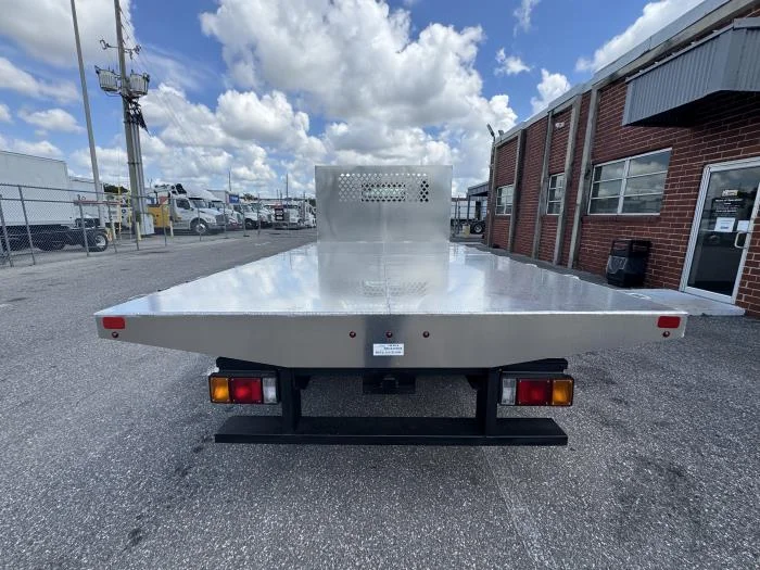 2025 Isuzu NRR - image 4