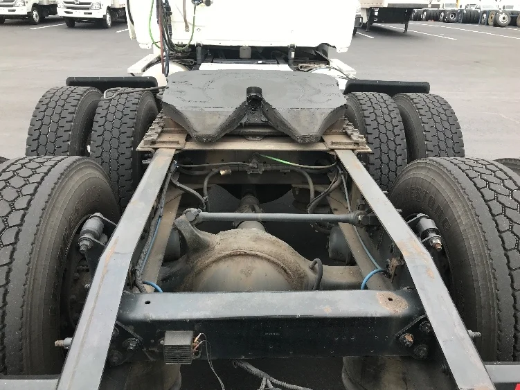 2019 Freightliner Cascadia - image 6