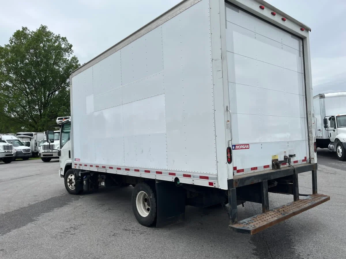 2017 Isuzu NPR - image 6