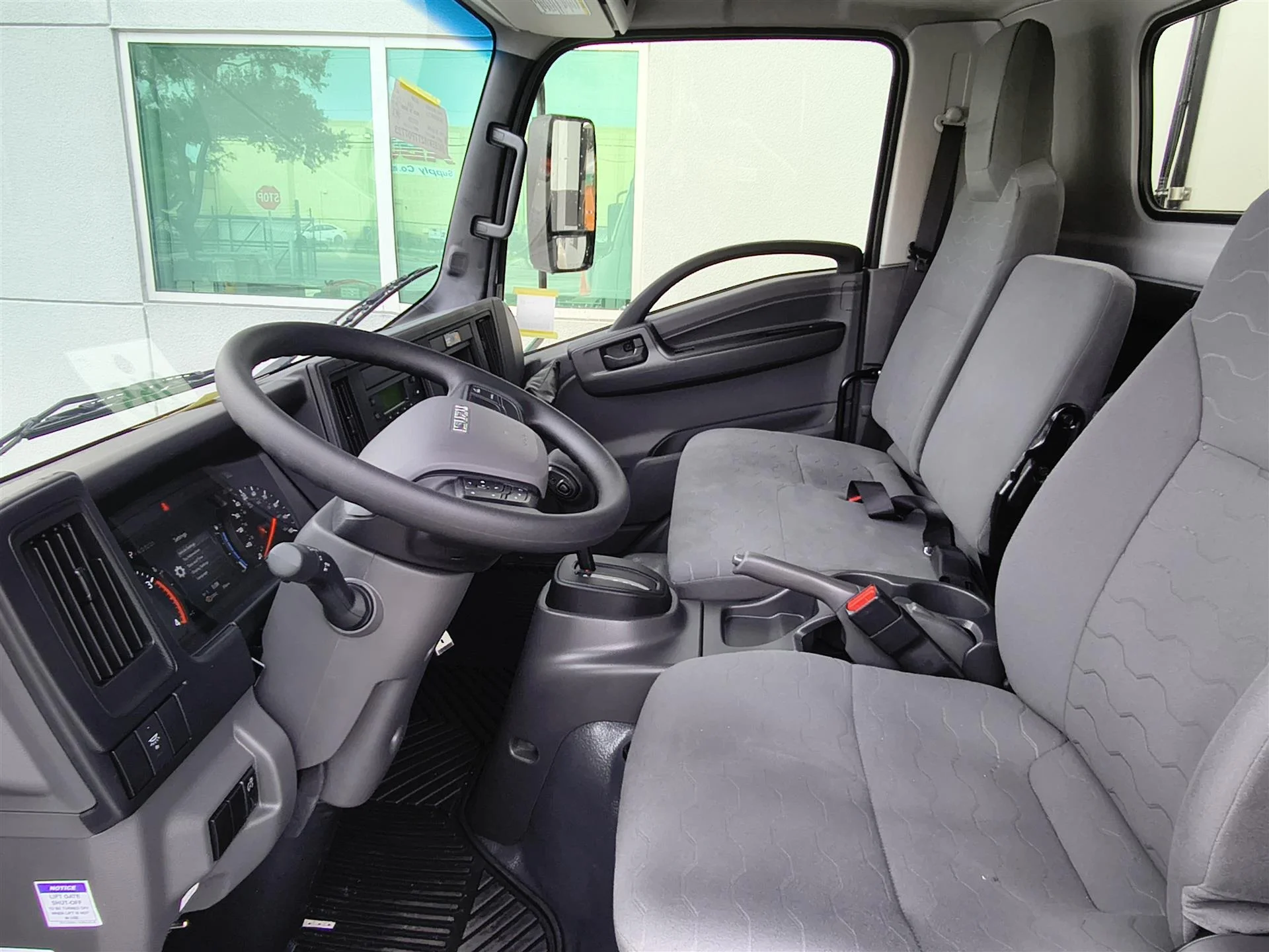 2026 Isuzu NRR in Miami, FL — photo 11