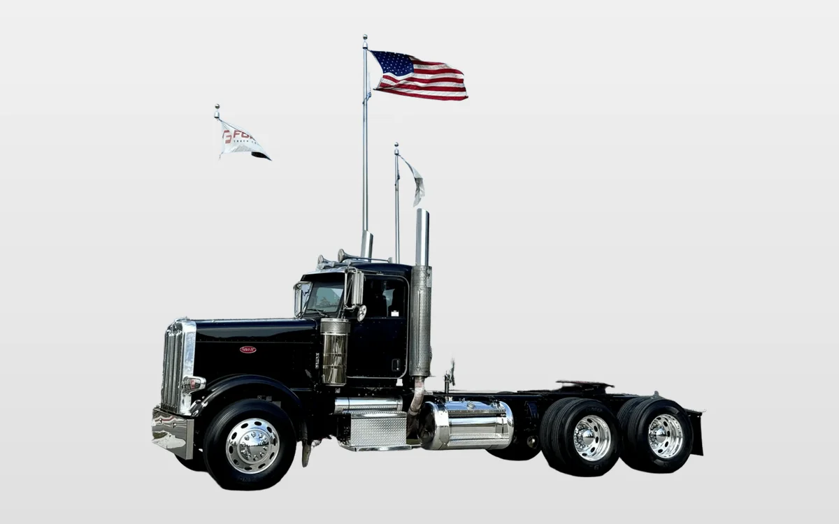 2010 Peterbilt - image 1