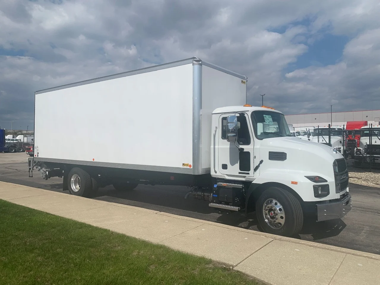 2026 Mack in Summit, IL — photo 6