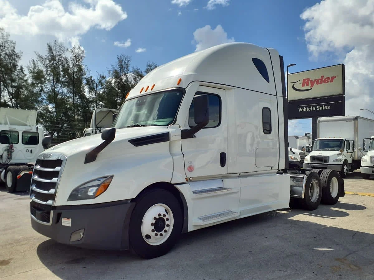 2023 Freightliner Cascadia