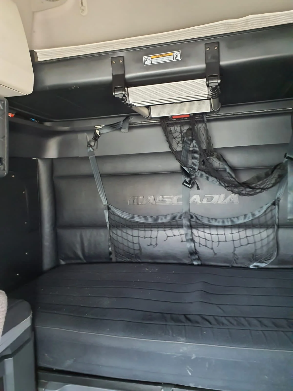 2023 Freightliner Cascadia in Miami, FL — photo 8