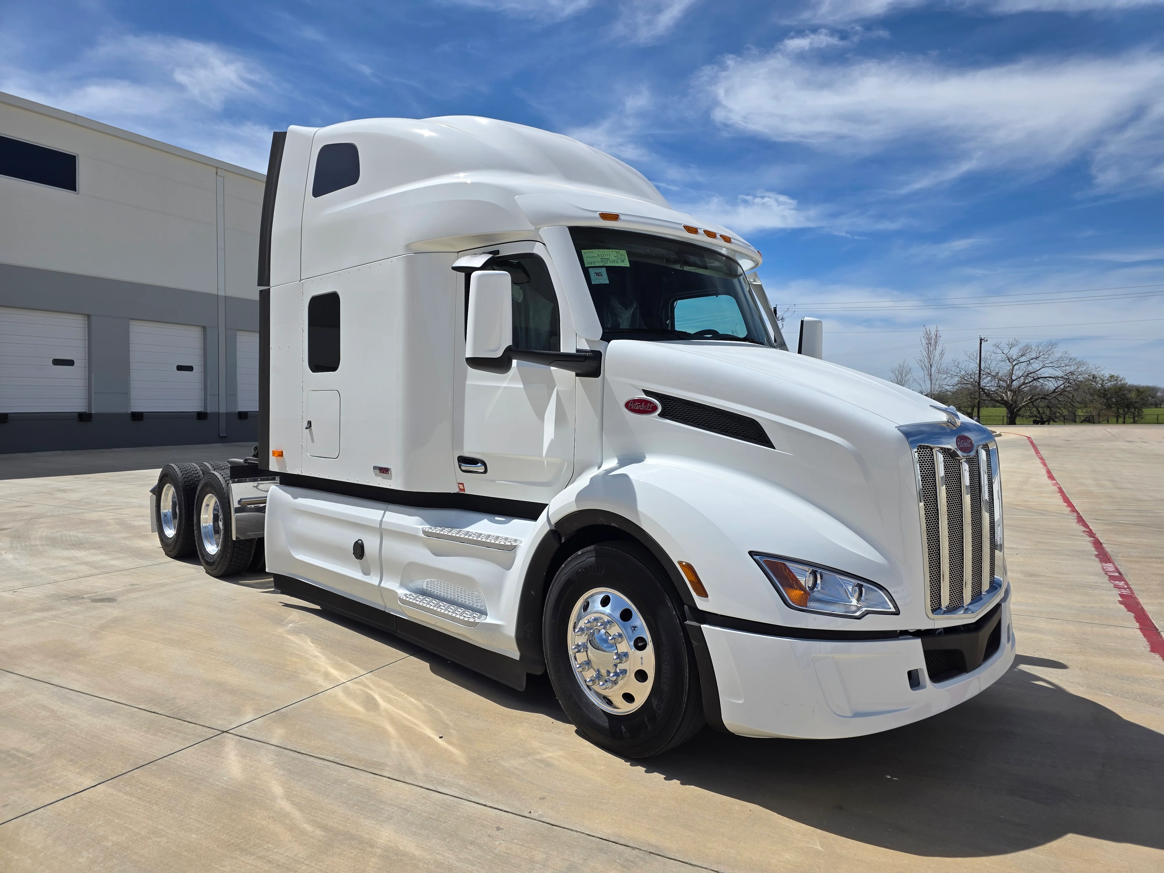 2027 Peterbilt 579 in Charlotte, NC — photo 7
