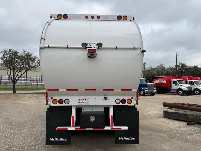 2026 Peterbilt 520 in Houston, TX — photo 5