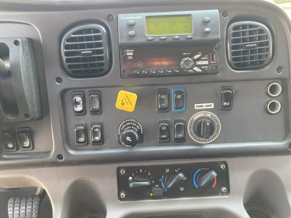2021 Freightliner M2 106 in Springfield, MA — photo 13