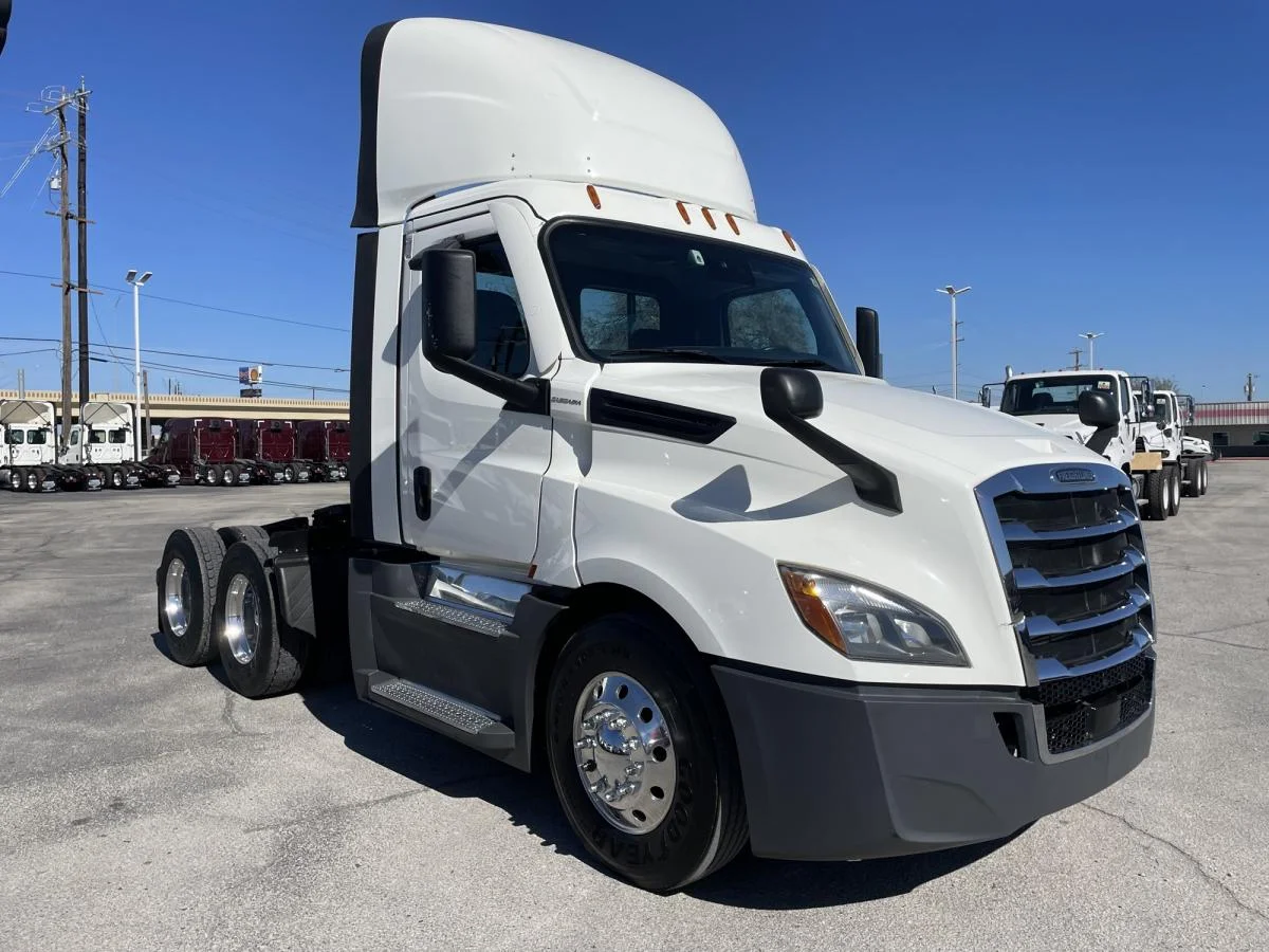 2021 Freightliner Cascadia in El Paso, TX