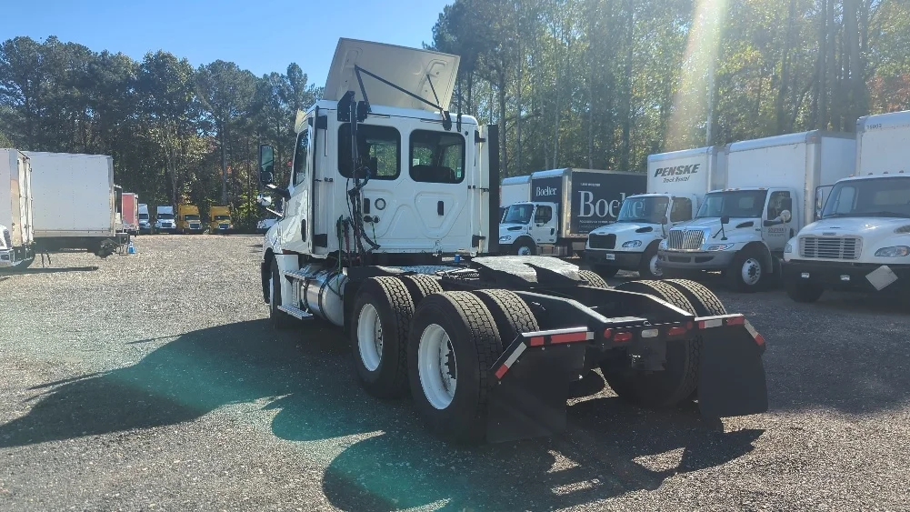 2019 Freightliner Cascadia in Norcross, GA — photo 5