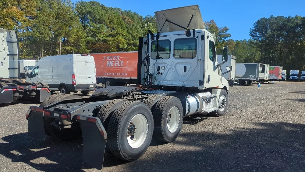 2019 Freightliner Cascadia in Norcross, GA — photo 7