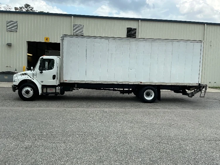 2020 Freightliner eM2 in Prince George, VA — photo 4