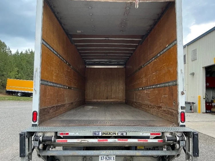 2020 Freightliner eM2 in Prince George, VA — photo 8