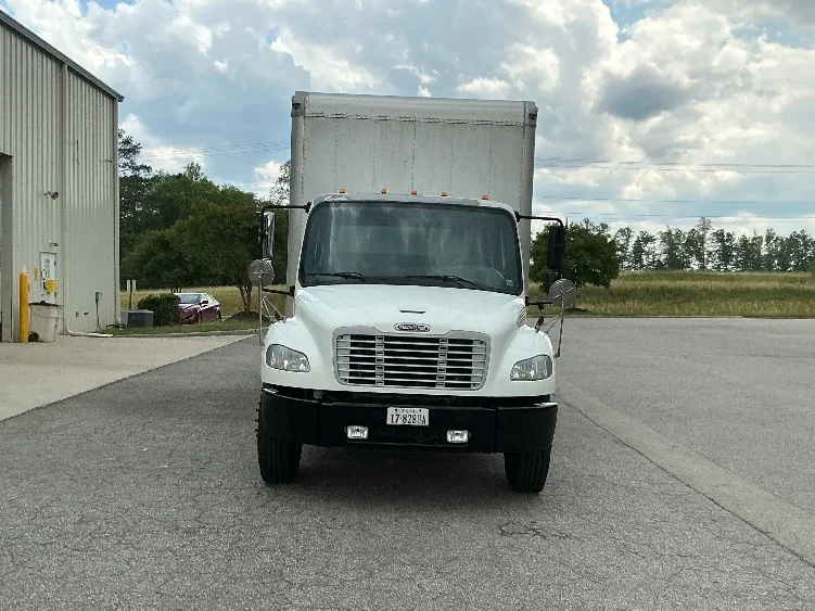 2020 Freightliner eM2 in Prince George, VA — photo 2