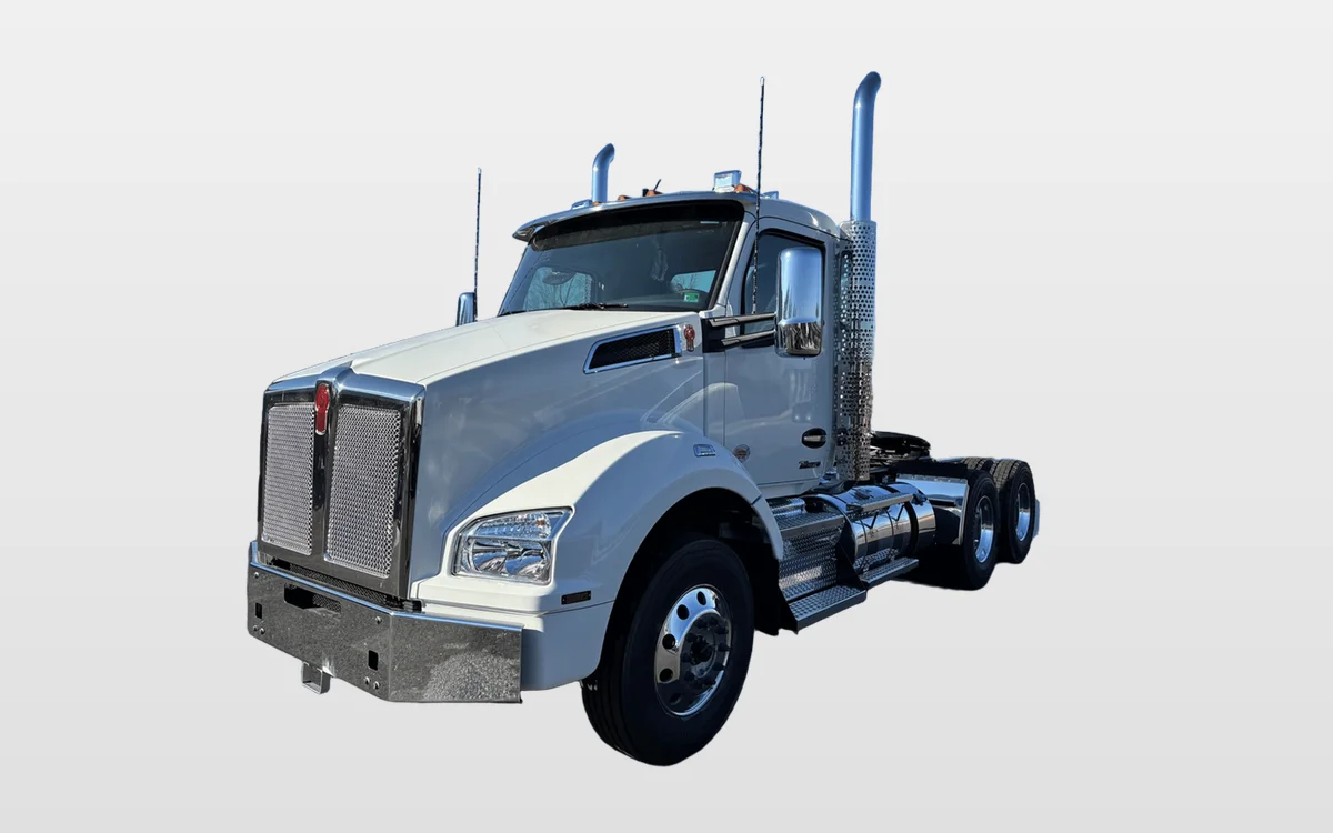 2026 Kenworth T880 - image 1