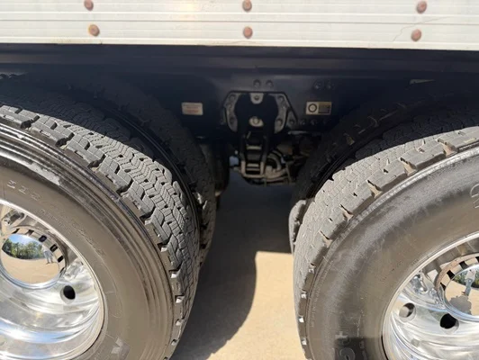 2020 Kenworth T680 in Fort Worth, TX — photo 10