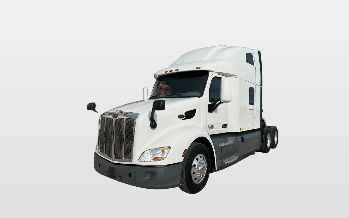 2021 PETERBILT 579 - image 1
