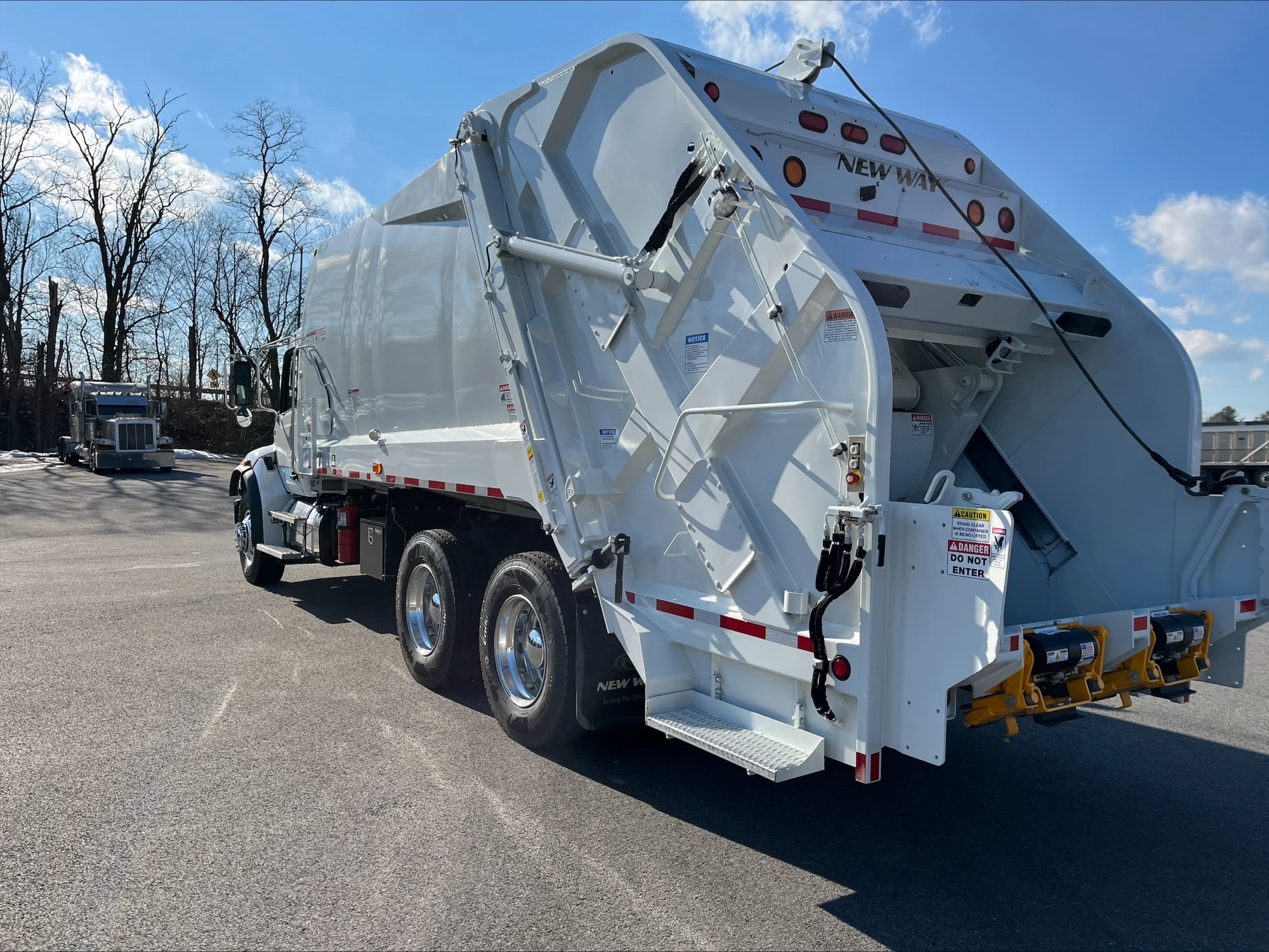 2025 Peterbilt 548 in Chesapeake, VA — photo 12