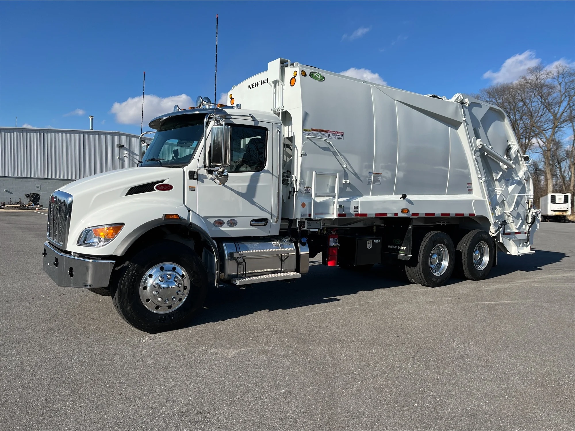 2025 Peterbilt 548 in Chesapeake, VA — photo 2