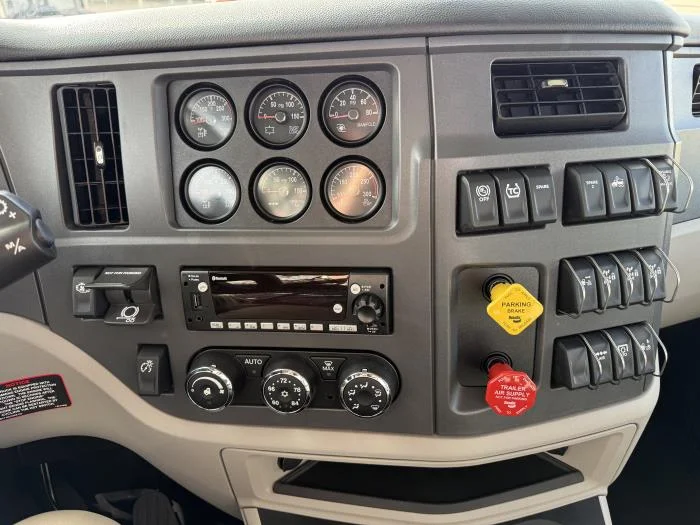 2027 Peterbilt 567 - image 14