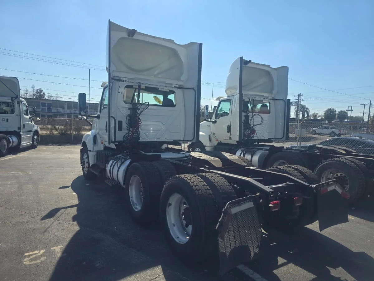 2020 International LT in Tampa, FL — photo 4