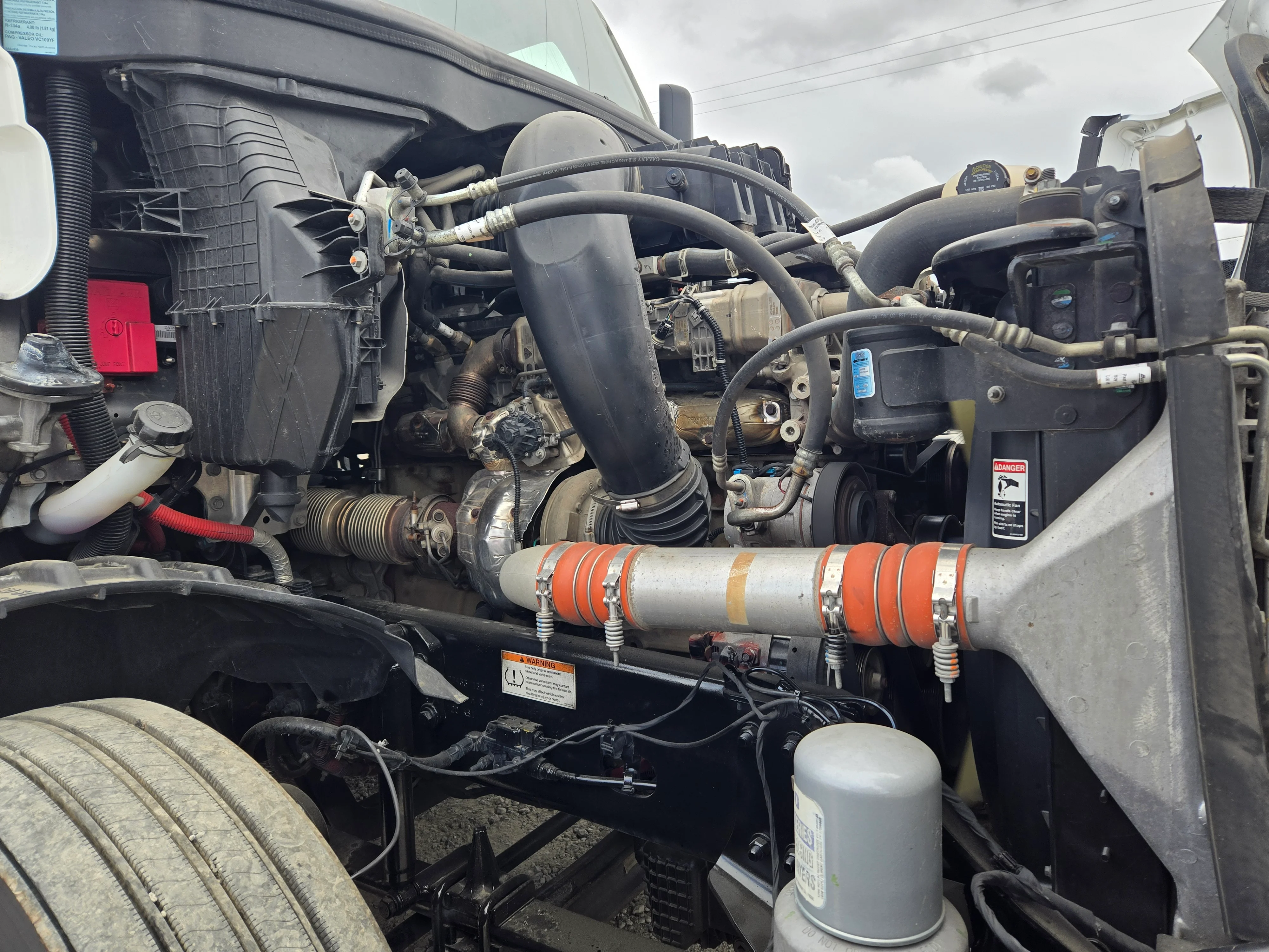 2023 Freightliner Cascadia in French Camp, CA — photo 13