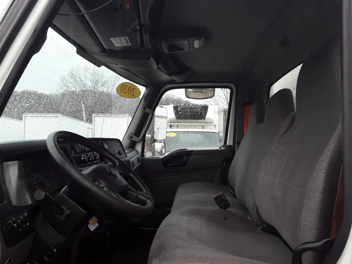 2020 International MV - image 7