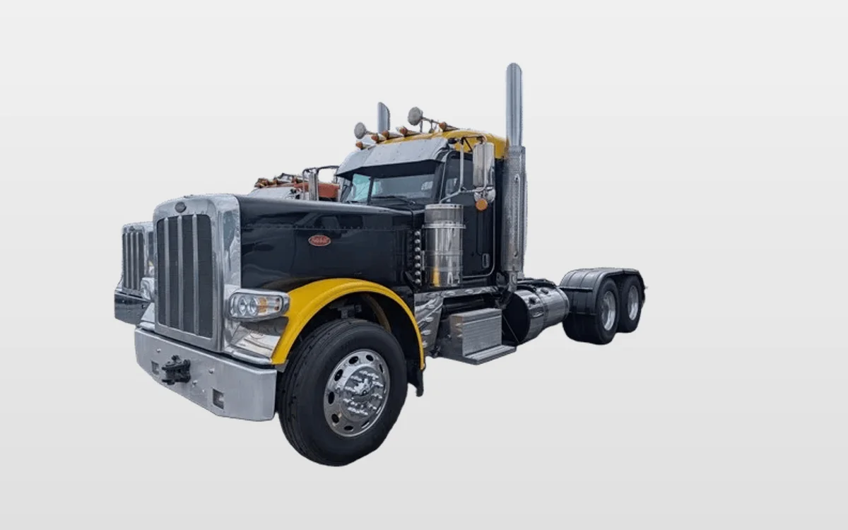 2023 Peterbilt 389 - image 1