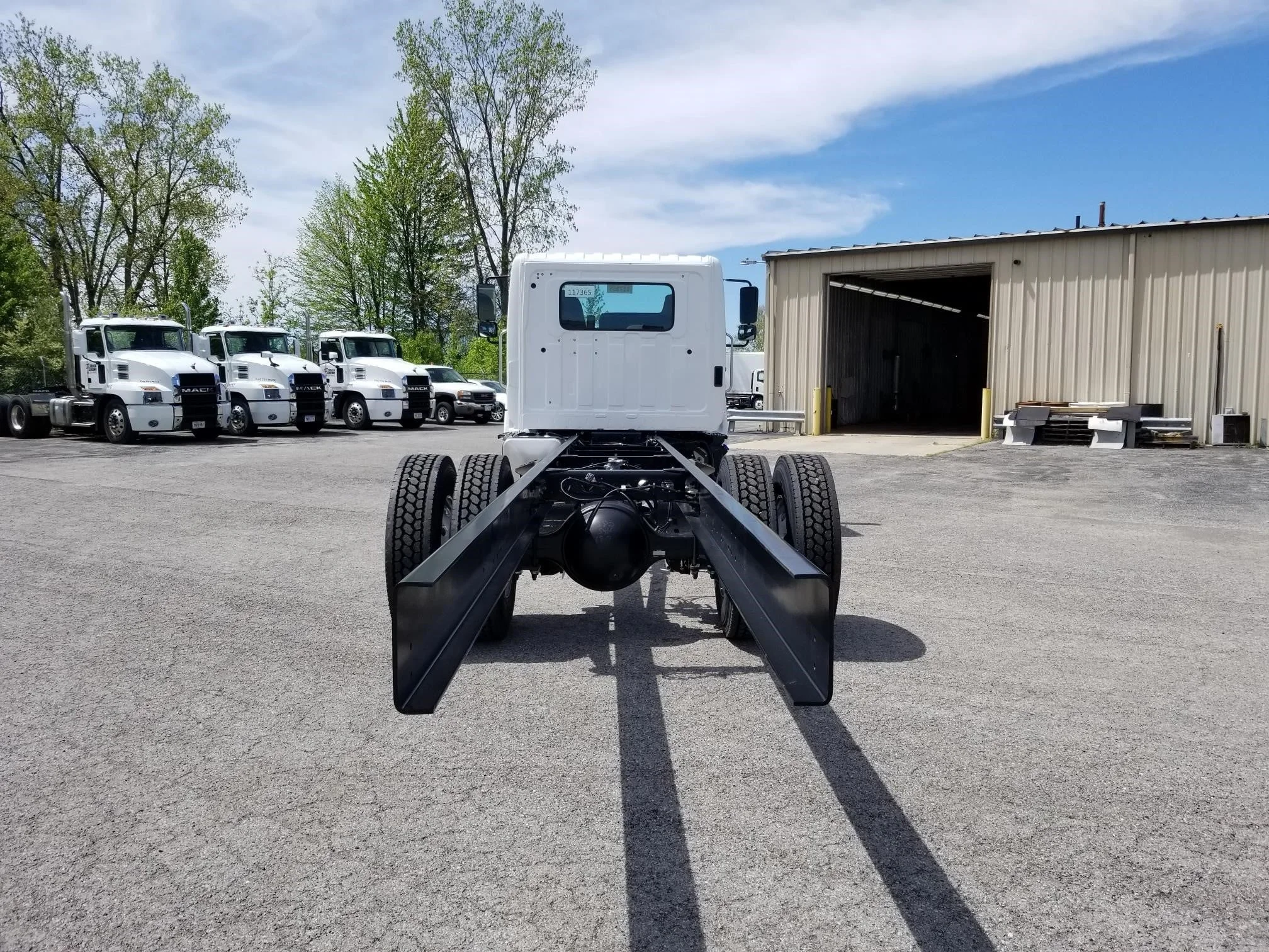 2025 Hino L7 in Findlay, OH — photo 5