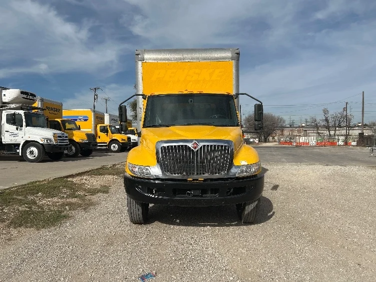 2021 International MV in Dallas, TX — photo 2
