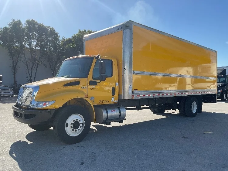 2021 International MV - image 3