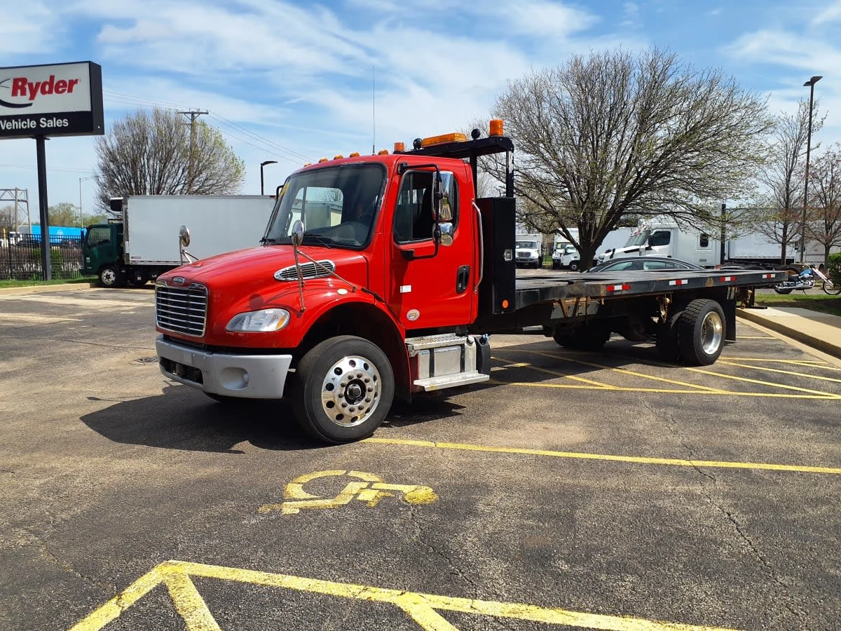 2019 Freightliner M2 106 in Bolingbrook, IL