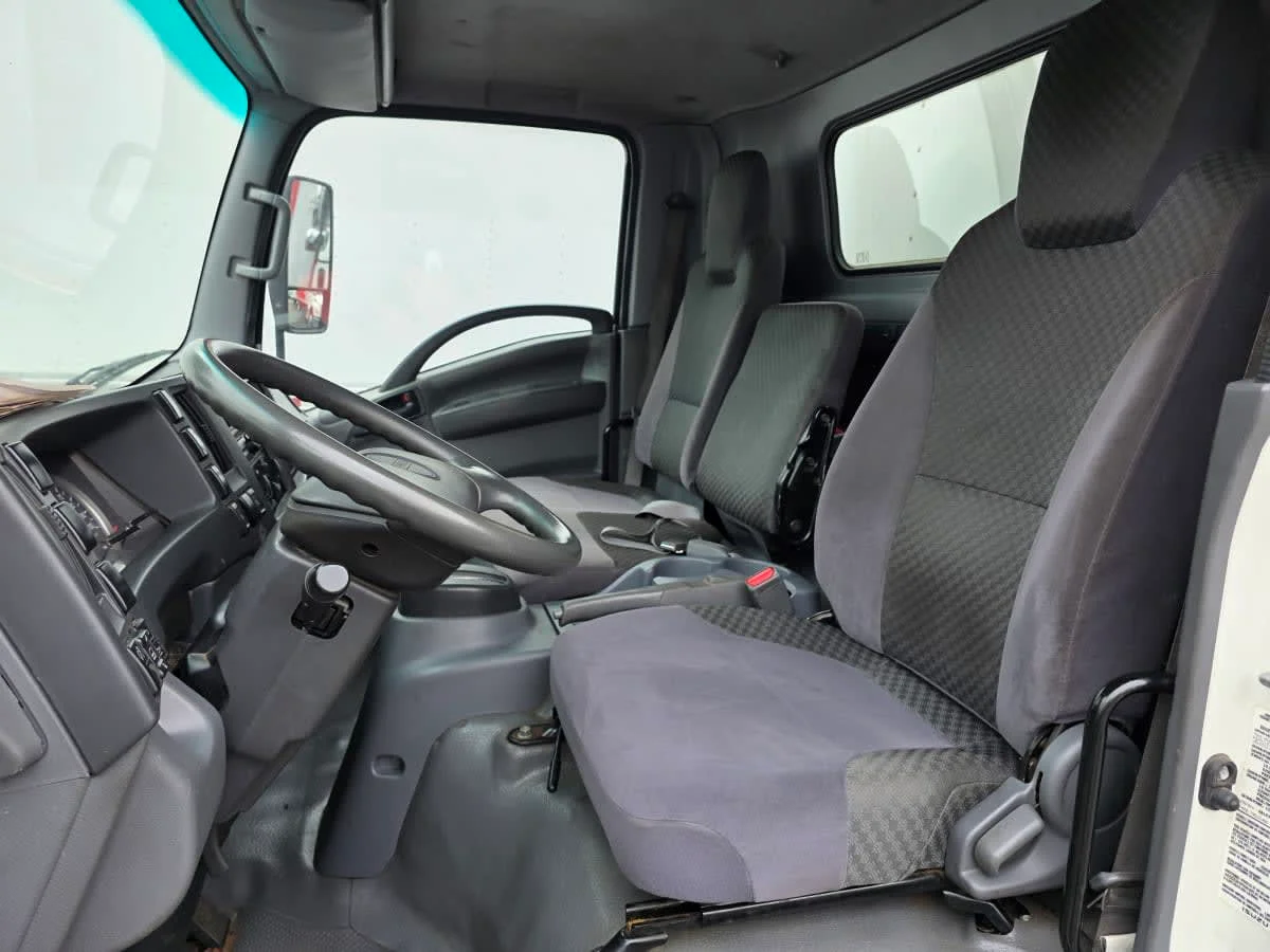 2014 Isuzu NQR in Bensalem, PA — photo 7