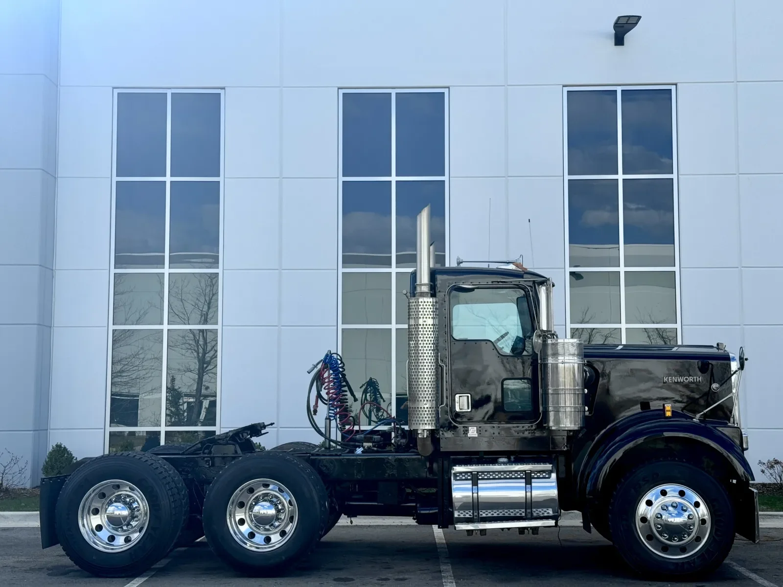 1999 Kenworth W900 in New Lenox, IL — photo 3