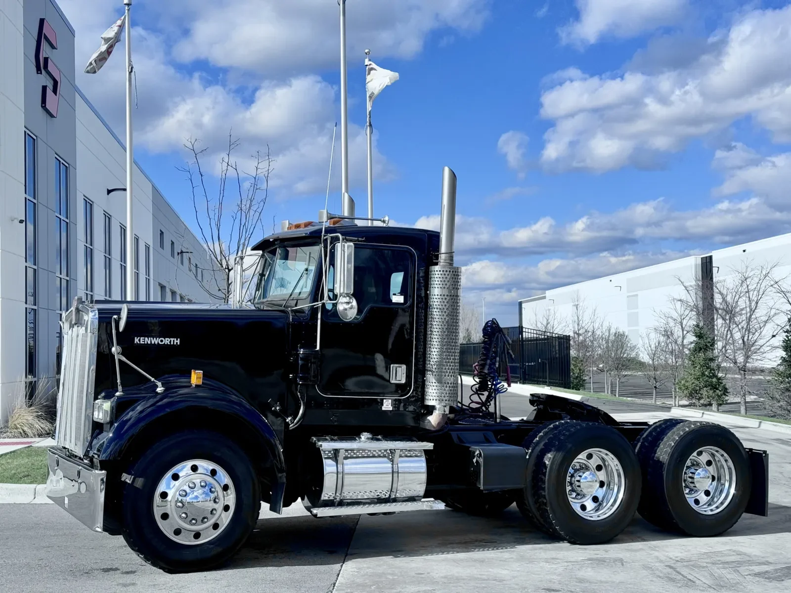 1999 Kenworth W900 in New Lenox, IL