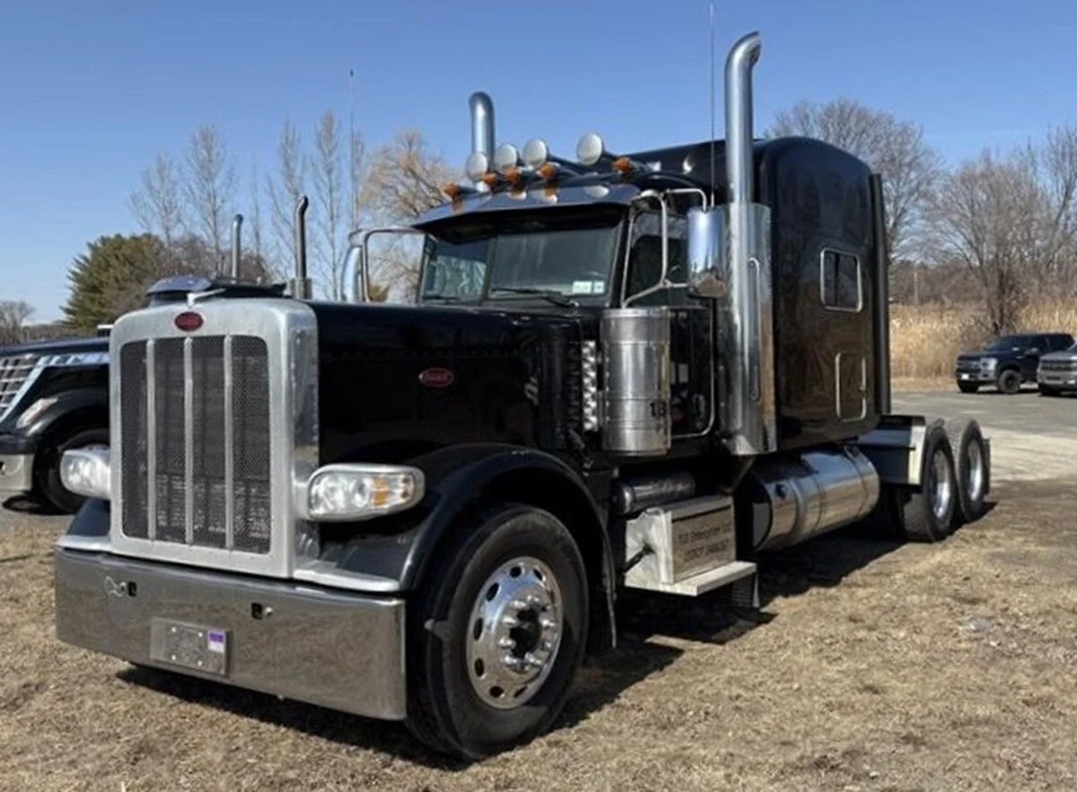2018 Peterbilt 389