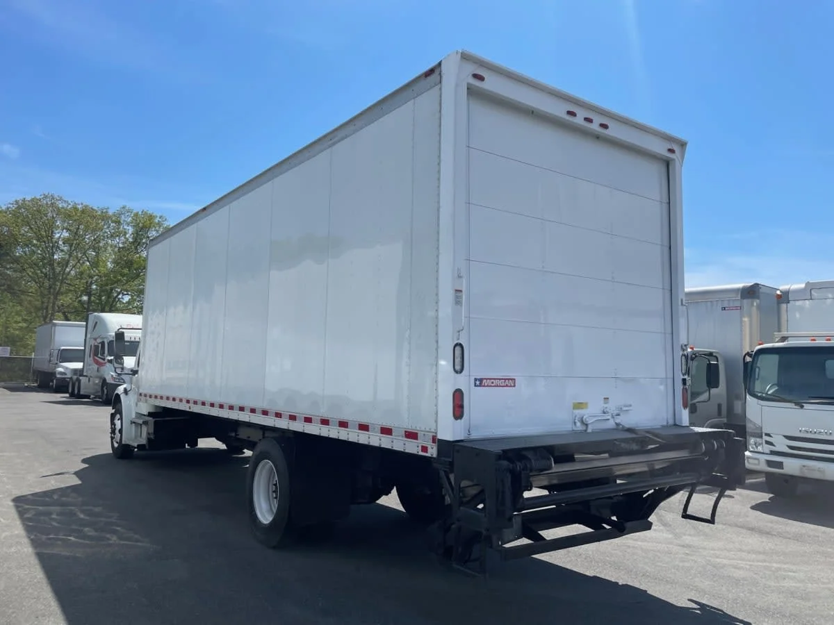 2016 Freightliner M2 106 - image 6