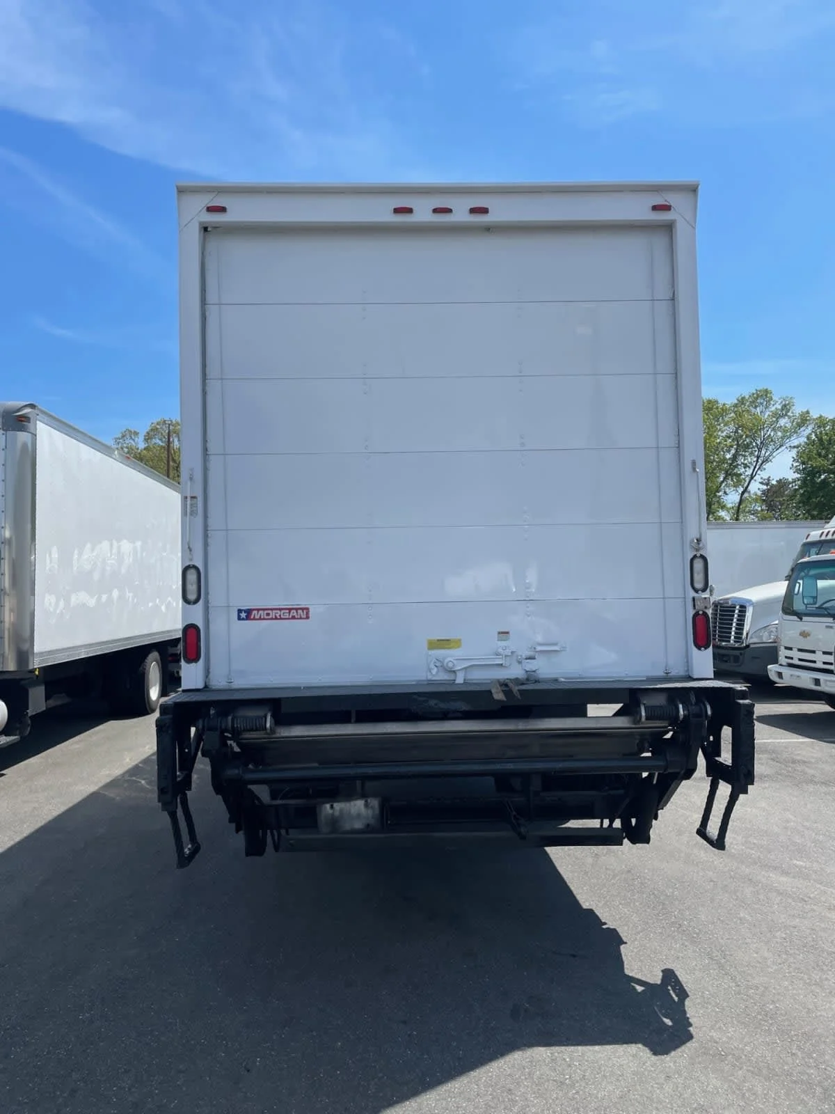 2016 Freightliner M2 106 - image 5