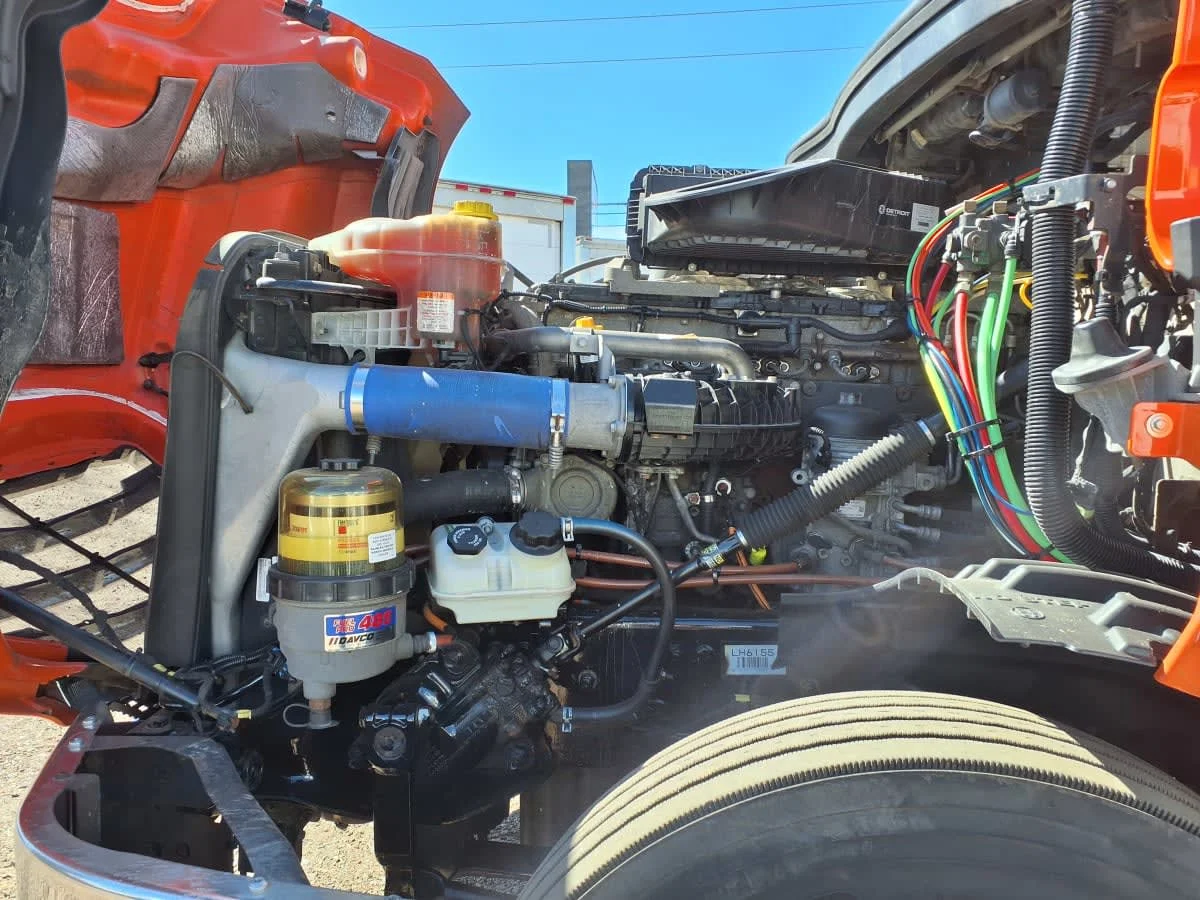 2019 Freightliner Cascadia in Commerce City, CO — photo 8