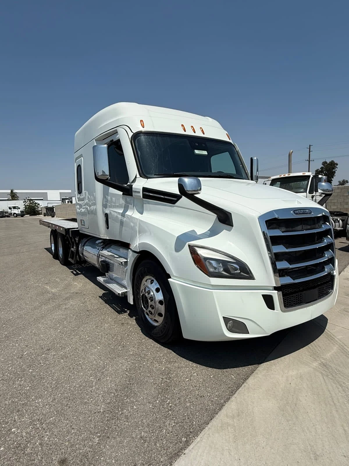 2020 Freightliner Cascadia in Fontana, CA