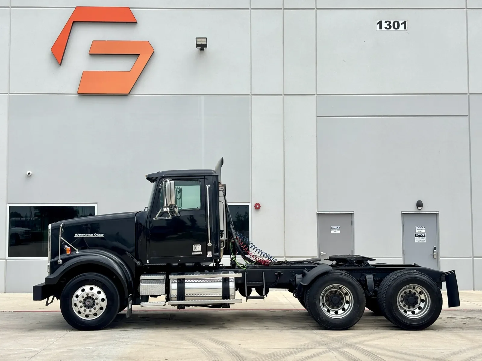2019 Western Star 4900 - image 4