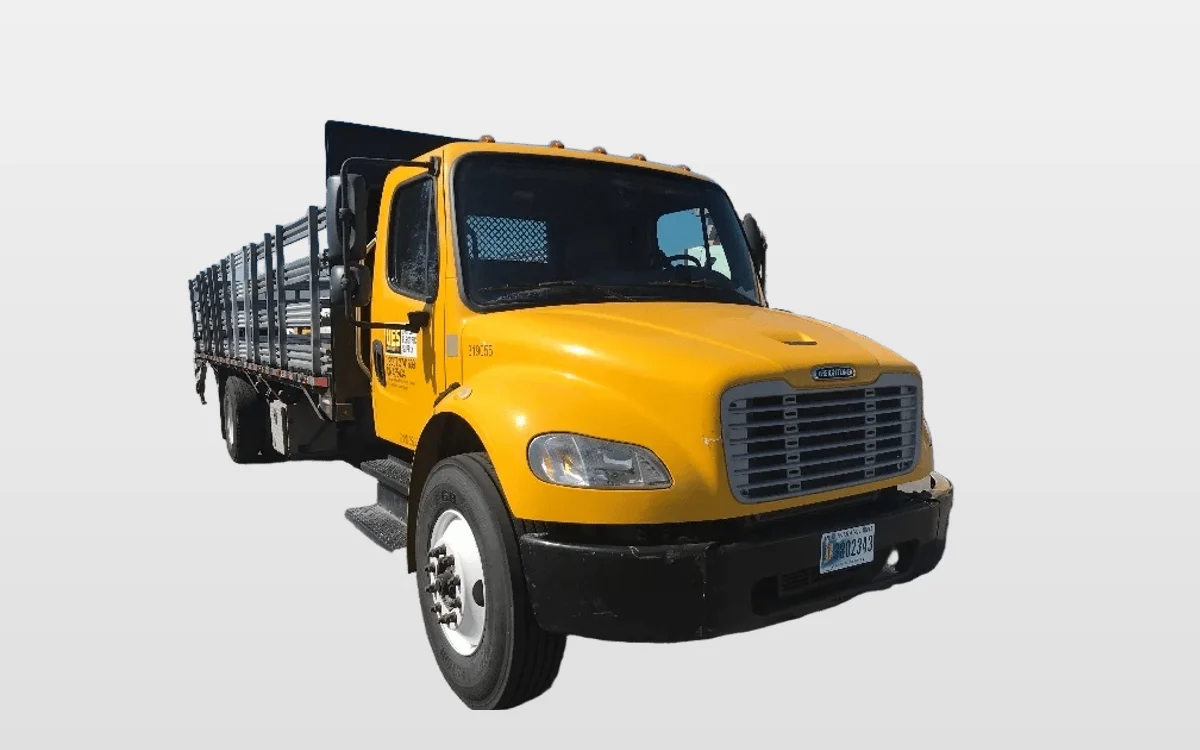2019 Freightliner M2 106 - image 1